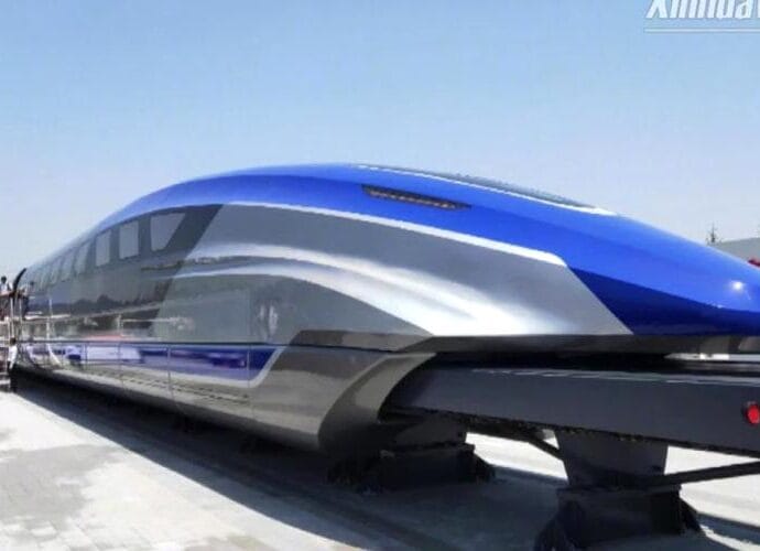 Un prototip de tren Maglev, care circulă cu 620 km/oră, a fost inaugurat de chinezi