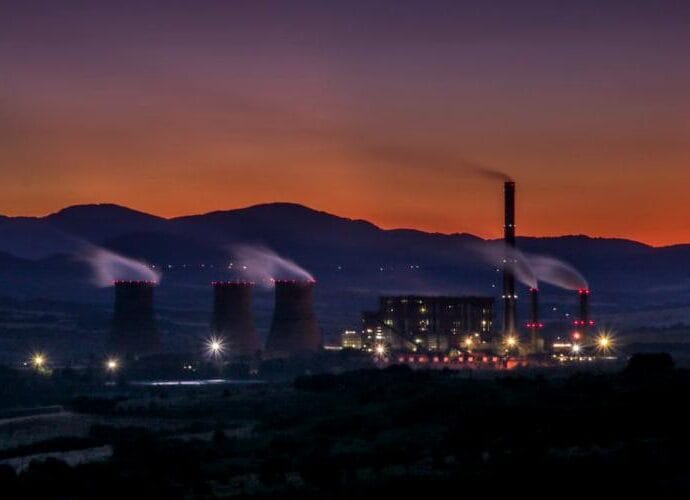 Sursele regenerabile de electricitate au depășit pentru prima dată combustibilii fosili în Europa