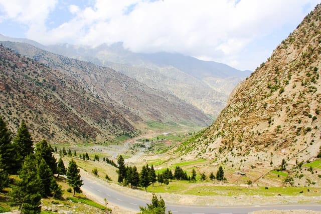 Pakistan se orientează spre energia regenerabilă