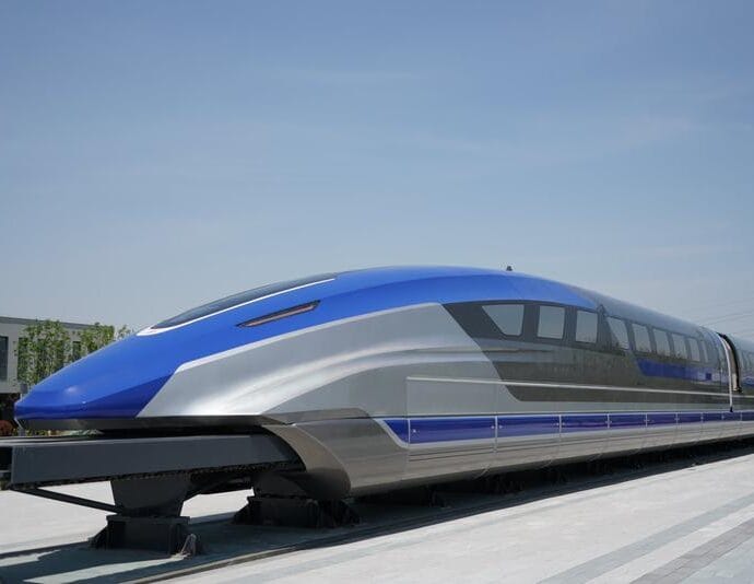 China a lansat cel mai rapid tren din lume