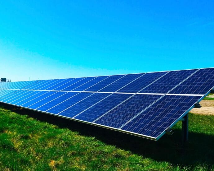 Noul record de eficiență a celulelor solare semnalează un viitor luminos pentru tehnologia solară