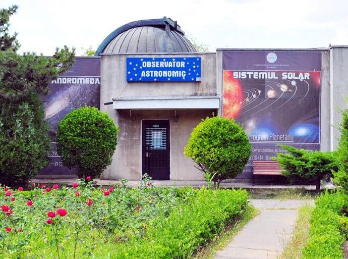 24 martie marchează Ziua Internațională a Planetariilor