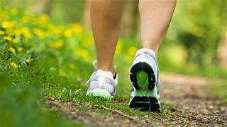 Promovează strategic mersul pe jos