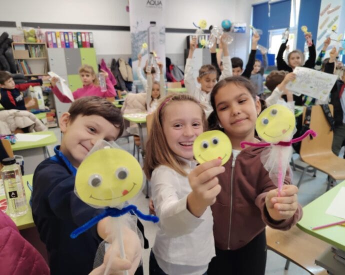 Noi zȃmbim cu toleranţă, ne ecologizăm emoţiile şi comunicăm creativ la #apecurateasumate