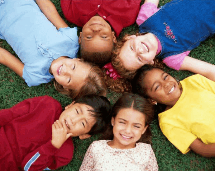 „Ape curate asumate” recunoaşte unicitatea fiecǎrui om