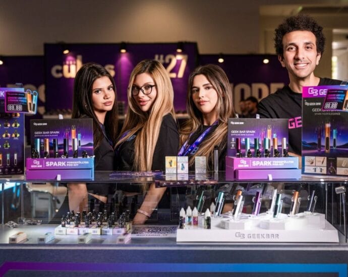 GEEKBAR și-a evidențiat forța brandului printr-un stand cu tematică de capsulă spațială la ShishaMesse și Vaper Expo UK.