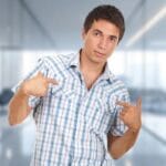 Cum să devii un magnet uman (fără să pară că te străduiești)